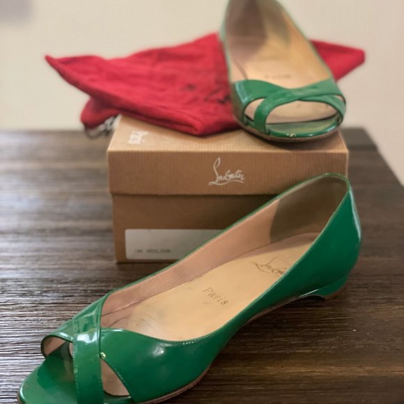 Christian Louboutin - Green Patent - peep toe flats - sz 38.5 - AUTHENTIC - Picture 4 of 7